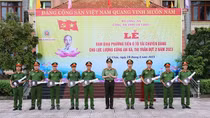Công an 9 xã trọng điểm phức tạp về ANTT được nhận xe ôtô chuyên dụng