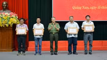 Tăng cường nắm tình hình, đấu tranh phản bác các quan điểm sai trái, thù địch