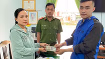 Trả lại gần 40 triệu đồng cho người đánh rơi