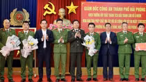 Khen thưởng Công an quận Ngô Quyền triệt phá ổ nhóm mua bán trái phép ma túy