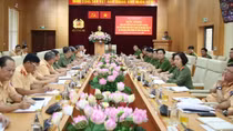 Xây dựng ý thức tự giác, ứng xử văn minh, chuẩn mực của người tham gia giao thông