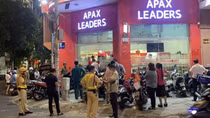 Phụ huynh làm găng, Anh ngữ Apax chốt lộ trình hoàn trả học phí