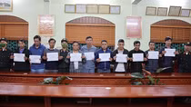 Chánh Thanh tra và Trưởng Ban quản lý rừng phòng hộ huyện bị bắt vì đánh bạc