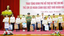 Hỗ trợ 60 trẻ mồ côi, có hoàn cảnh đặc biệt khó khăn tại Vân Đồn