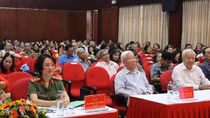 Tự hào khi được khoác trên mình hai màu áo