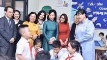 Phu nhân Tổng thống Mông Cổ thăm Trường Tiểu học Chu Văn An