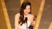 Giải thưởng Oscar 95: Sự trở lại của "giấc mơ Mỹ" hay sự Mỹ hóa châu Á?