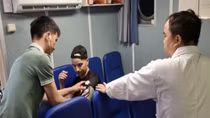 Cứu thuyền viên người nước ngoài bị tai nạn trên vùng biển Vũng Tàu