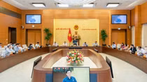 Ủy ban Thường vụ Quốc hội cho ý kiến về dự án Luật Bảo vệ quyền lợi người tiêu dùng (sửa đổi)