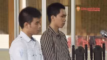 Chém đối thủ gục tại chỗ vì "cay" người yêu mình ngồi cạnh