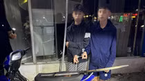 Xử lý nhiều thanh niên lạng lách "trêu chốt", mang kiếm ra phố
