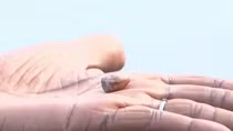Đi nhầm địa chỉ, xe chở nhân viên giao hàng Mỹ bị bắn nhiều phát đạn
