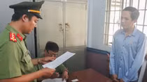 Lên mạng mua súng quân dụng để...phòng thân