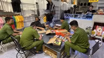 Phát hiện hàng trăm sản phẩm thuốc lá điện tử nhập lậu