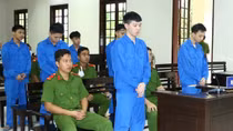 Chém người trong quán nhậu, nhóm thanh niên lãnh 62 năm tù