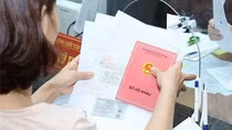 Hà Nội rà soát các quy định liên quan đến nộp, xuất trình sổ hộ khẩu