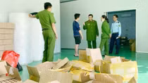 Lên mạng mua hóa chất về “nhào trộn” thành mỹ phẩm đem bán