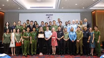 Trao Kỷ niệm chương “Bảo vệ an ninh Tổ quốc” tặng hai cá nhân