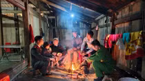 Bám bản làng giữ gìn an ninh, giúp dân ổn định cuộc sống