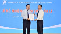 Trao quyết định bổ nhiệm ông Nguyễn Văn Tấn giữ chức vụ Tổng Giám đốc VNPT VinaPhone
