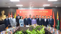 Phó Chủ tịch nước Võ Thị Ánh Xuân đến thăm và làm việc tại Viettel Mozambique