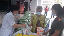 Công an tỉnh Vĩnh Long khám, cấp phát thuốc miễn phí cho đồng bào Khmer