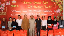 Trao tặng 400 phần quà Tết cho đồng bào dân tộc Chăm