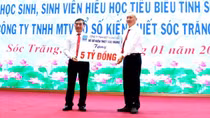 Trao trên 1,2 tỷ đổng học bổng cho học sinh, sinh viên Sóc Trăng