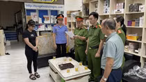 Khởi tố chủ cửa hàng bán linh kiện điện thoại về tội buôn lậu