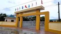 Phó Hiệu trưởng cùng 2 thầy giáo “lặn” sang Hàn Quốc rồi cho người nhà đến trường nộp đơn xin nghỉ