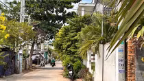 Du khách nước ngoài rơi từ tầng 2 khách sạn xuống đất tử vong