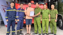 Du khách người Nga cảm ơn Cảnh sát PCCC&CNCH đã cứu mạng