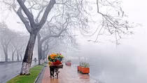 Hà Nội nhiệt độ tăng nhẹ, Trung Bộ, Tây Nguyên và Nam Bộ đều có mưa rào rải rác