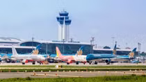 Bộ GTVT: Chưa bỏ trần giá vé máy bay