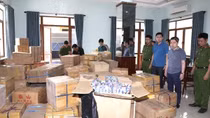 Gom 3 tấn pháo nổ rồi lên mạng rao bán