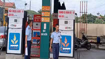 Phạt cửa hàng xăng dầu sử dụng quản lý và nhân viên bán hàng chưa qua đào tạo