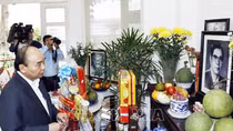 Chủ tịch nước thăm, chúc Tết gia đình các cố lãnh đạo Đảng, Nhà nước