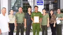 Công an tỉnh Trà Vinh trao nhà nghĩa tình đồng đội tặng Trưởng Công an xã