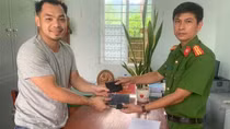 Nhặt được tài sản trị giá trên 20 triệu đồng, 2 thiếu niên vùng cao tìm trả lại người mất
