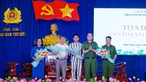 “Thắp lửa” hoàn lương cho những phạm nhân