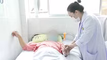 Ngộ độc dẫn đến nguy kịch sau khi uống rượu chuối hột