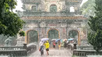 Miền Trung nhiều nơi mưa to, Hà Nội ngày 24 độ C