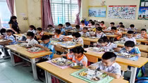 Kiểm soát chặt chẽ nguồn gốc thực phẩm  và quy trình chế biến trong trường học