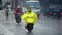 Oi nóng giảm bớt tại Hà Nội, Trung và Nam Bộ mưa to đến rất to