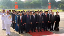 Lãnh đạo Đảng, Nhà nước vào Lăng viếng Chủ tịch Hồ Chí Minh