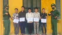 Phát hiện 2 vụ tổ chức, môi giới cho người khác xuất, nhập cảnh trái phép