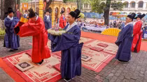 Độc đáo Tết Đoan Ngọ chốn hoàng cung Thăng Long