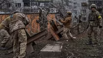 Nga giành hết cao điểm, Ukraine sơ tán dân khỏi "pháo đài" Bakhmut