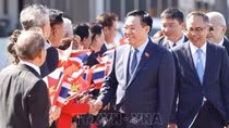 Chủ tịch Quốc hội Vương Đình Huệ đến Bangkok, bắt đầu thăm chính thức Thái Lan