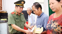 Bàn giao 28 nhà “Đại đoàn kết” tặng các hộ khó khăn ở Cần Thơ